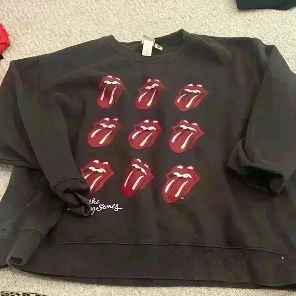 H & M Rolling Stones crewneck sweater - Picture 2 of 3